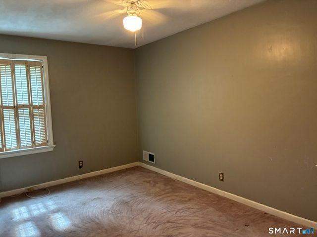 60 Mohegan Road, Norwich, CT 06360