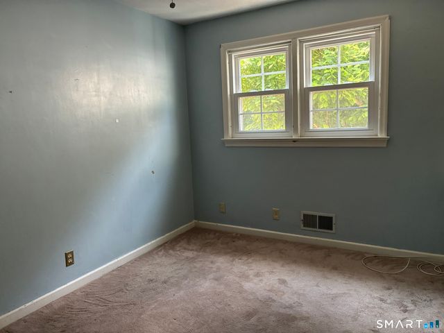 60 Mohegan Road, Norwich, CT 06360
