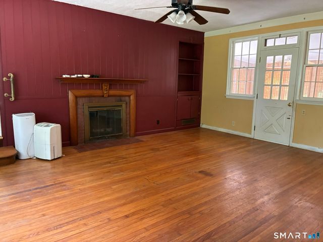 60 Mohegan Road, Norwich, CT 06360