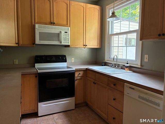 60 Mohegan Road, Norwich, CT 06360