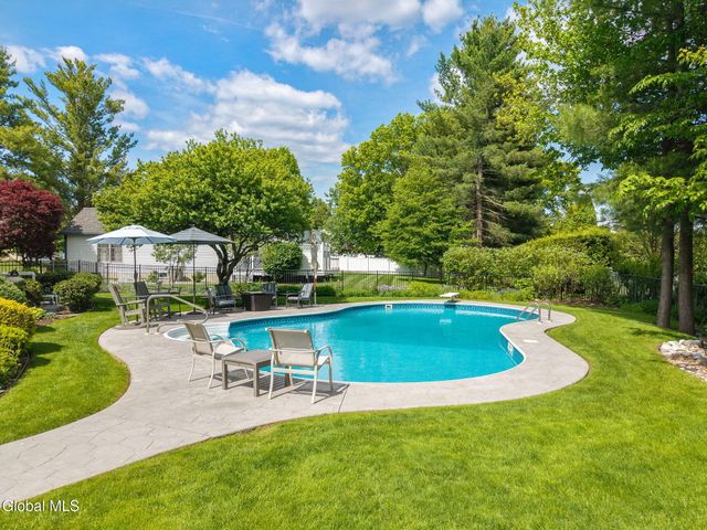 819 Via Marchella, Guilderland, NY 12303