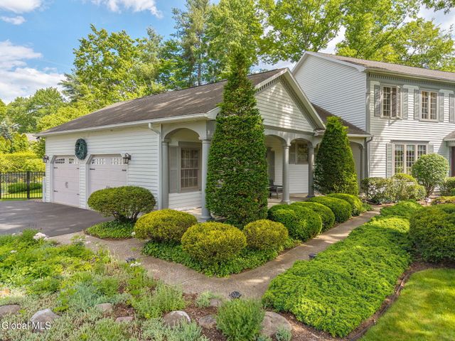 819 Via Marchella, Guilderland, NY 12303