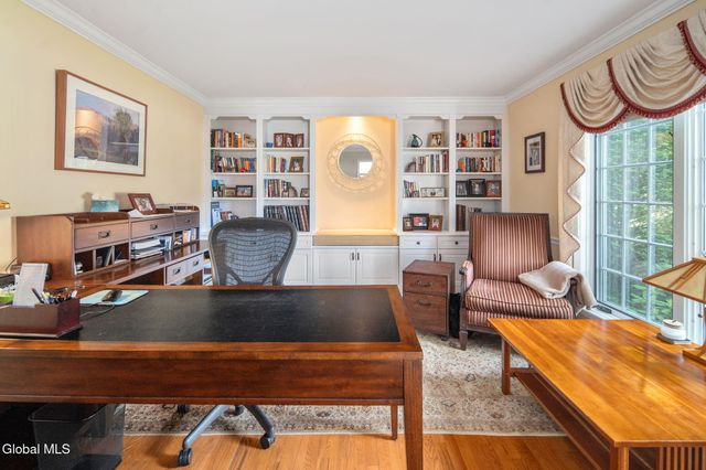 819 Via Marchella, Guilderland, NY 12303