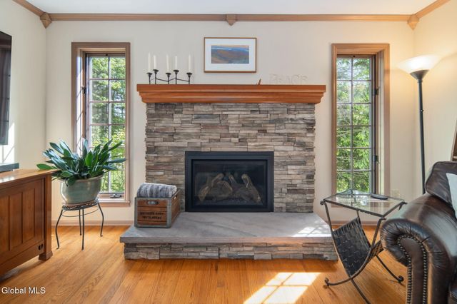 819 Via Marchella, Guilderland, NY 12303