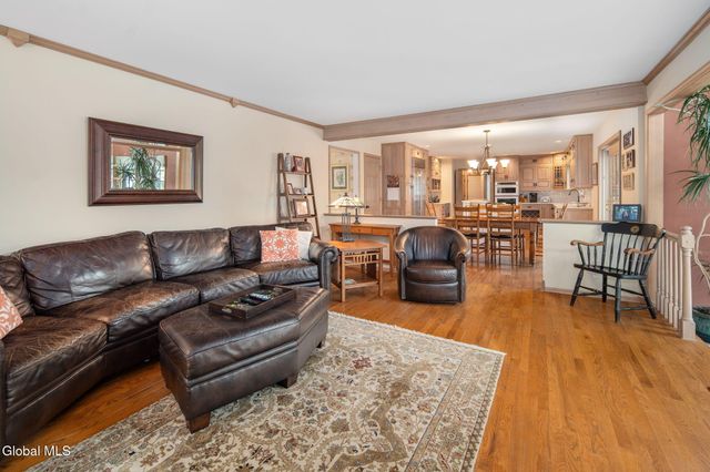819 Via Marchella, Guilderland, NY 12303