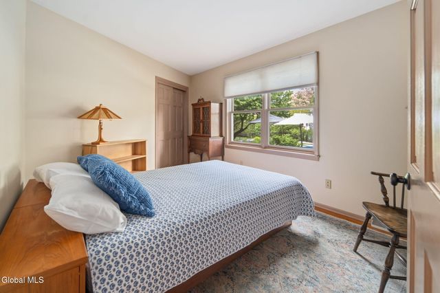 819 Via Marchella, Guilderland, NY 12303