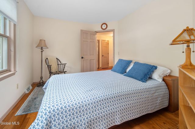 819 Via Marchella, Guilderland, NY 12303