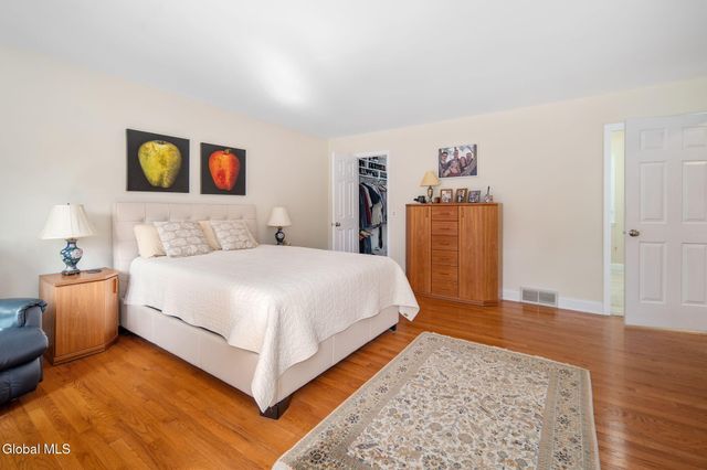 819 Via Marchella, Guilderland, NY 12303