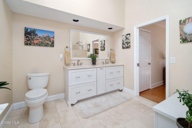 819 Via Marchella, Guilderland, NY 12303