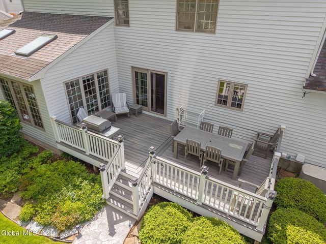 819 Via Marchella, Guilderland, NY 12303