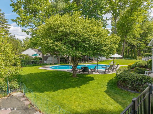819 Via Marchella, Guilderland, NY 12303