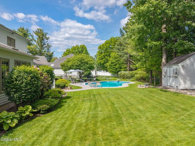 819 Via Marchella, Guilderland, NY 12303