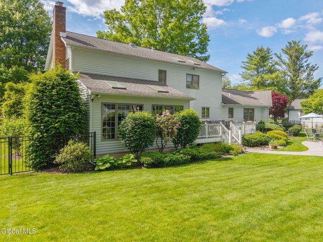819 Via Marchella, Guilderland, NY 12303