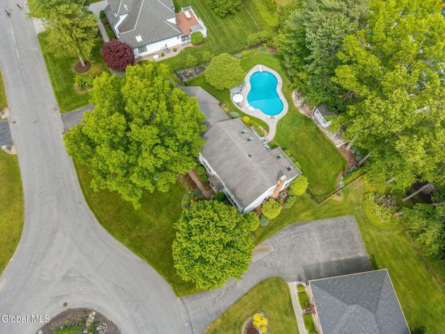 819 Via Marchella, Guilderland, NY 12303