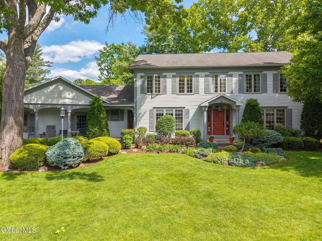 819 Via Marchella, Guilderland, NY 12303