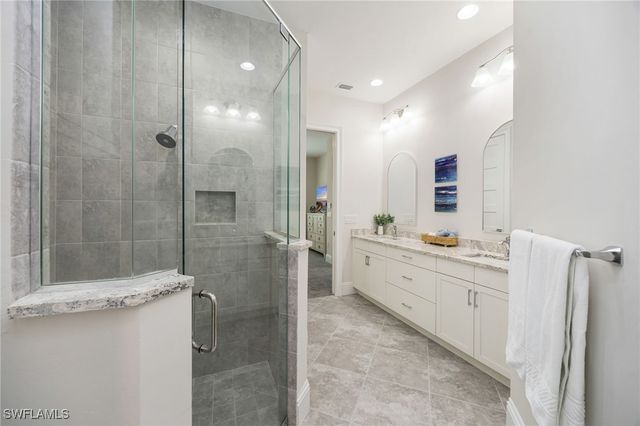 6415 Negril Isle DR, Naples, FL 34113