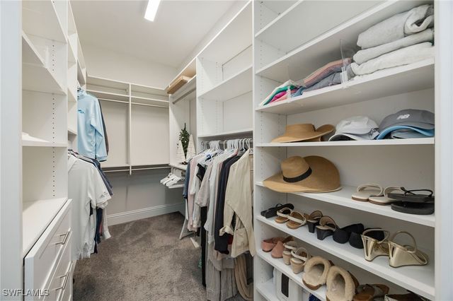 6415 Negril Isle DR, Naples, FL 34113