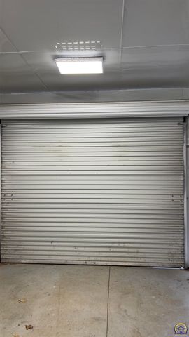 4839 SW 18th ST, Topeka, KS 66604