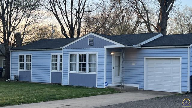 4839 SW 18th ST, Topeka, KS 66604