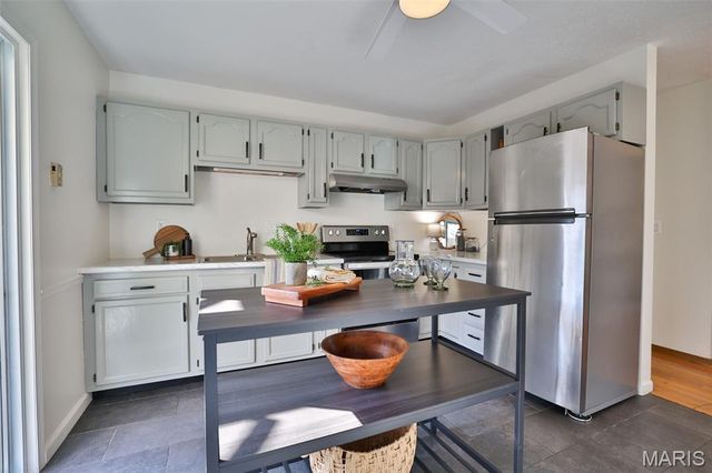 516 Thomas Street, Edwardsville, IL 62025