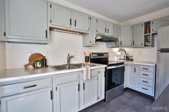 516 Thomas Street, Edwardsville, IL 62025