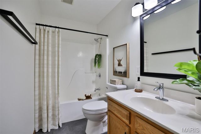 516 Thomas Street, Edwardsville, IL 62025