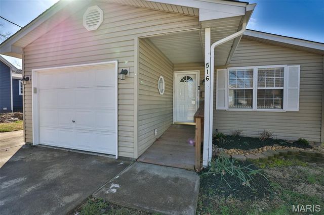 516 Thomas Street, Edwardsville, IL 62025