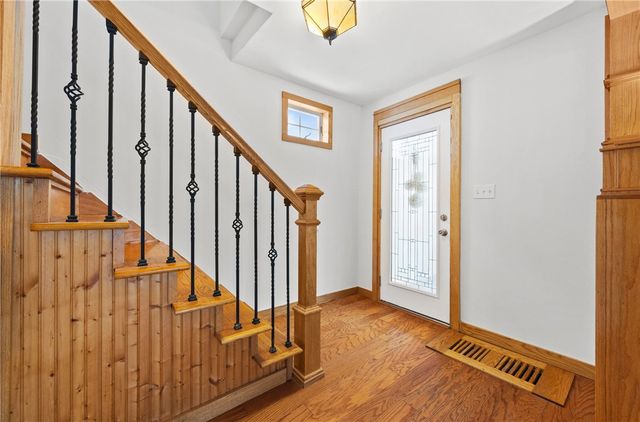 43 Oberlin St, Irondequoit, NY 14622