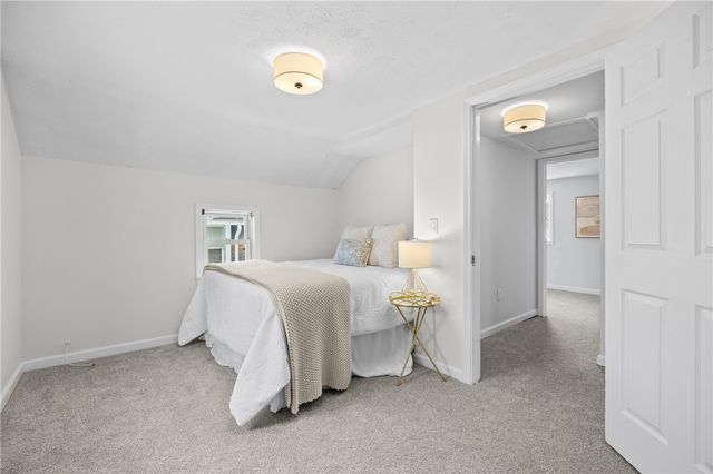 43 Oberlin St, Irondequoit, NY 14622