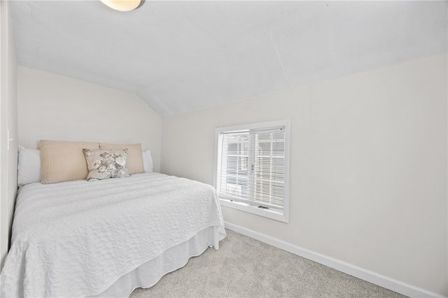 43 Oberlin St, Irondequoit, NY 14622