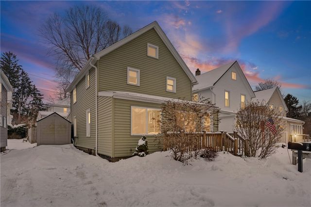 43 Oberlin St, Irondequoit, NY 14622