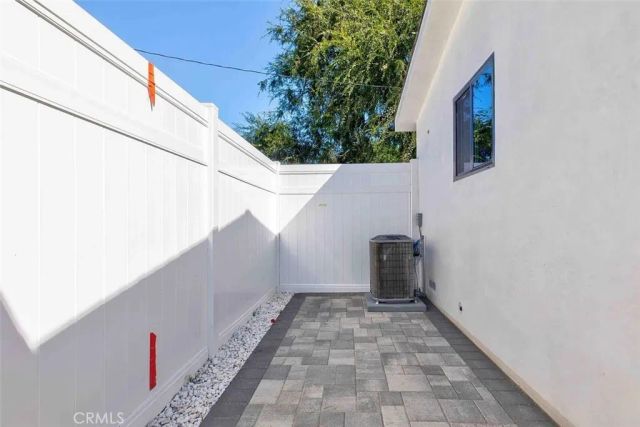 1613 N Niagara Street, Burbank, CA 91505