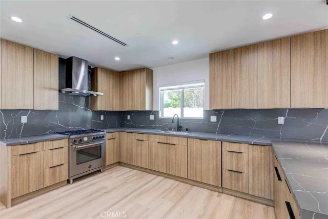 1613 N Niagara Street, Burbank, CA 91505