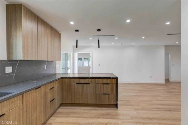 1613 N Niagara Street, Burbank, CA 91505
