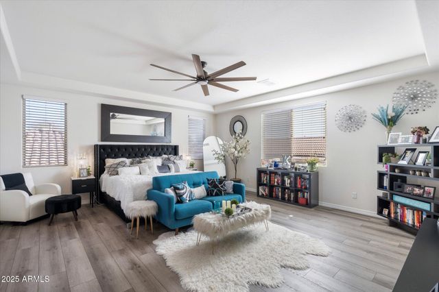 2901 E IRIS Drive, Chandler, AZ 85286