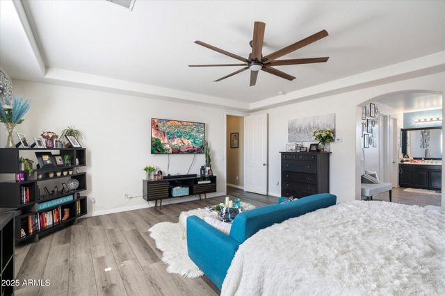 2901 E IRIS Drive, Chandler, AZ 85286