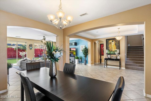 2901 E IRIS Drive, Chandler, AZ 85286