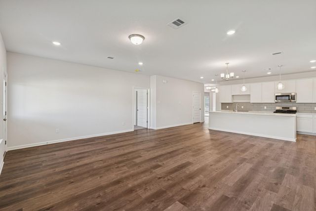 648 Woodhaven Lakes Drive, La Marque, TX 77568