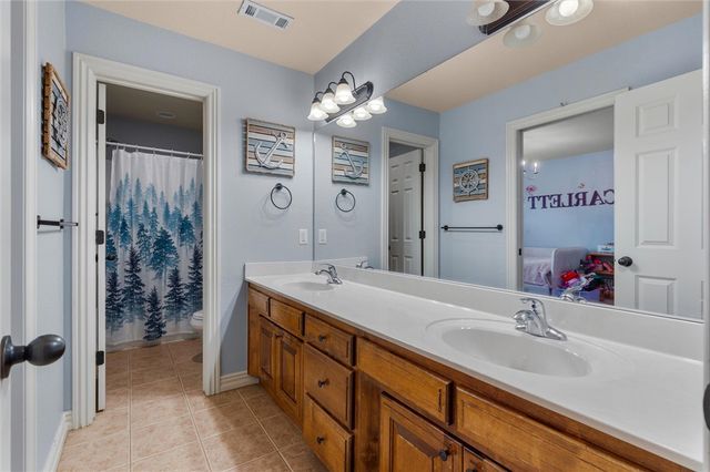 4299 W Morning Mist Drive, Fayetteville, AR 72704
