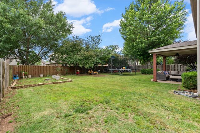 4299 W Morning Mist Drive, Fayetteville, AR 72704