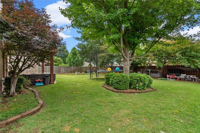 4299 W Morning Mist Drive, Fayetteville, AR 72704