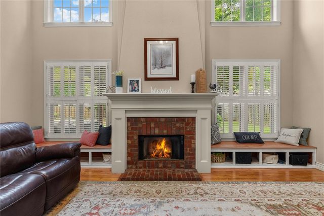4299 W Morning Mist Drive, Fayetteville, AR 72704