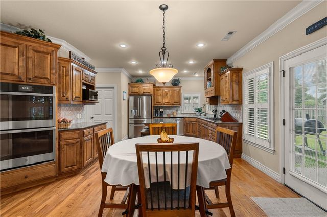 4299 W Morning Mist Drive, Fayetteville, AR 72704