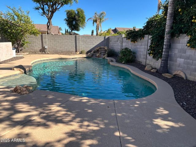 5505 E GABLE Avenue, Mesa, AZ 85206