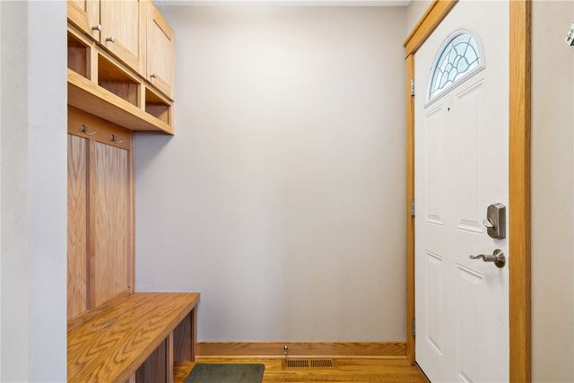 1338 Parkwood Drive SE, Cedar Rapids, IA 52403