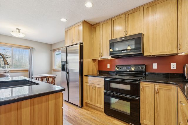 1338 Parkwood Drive SE, Cedar Rapids, IA 52403