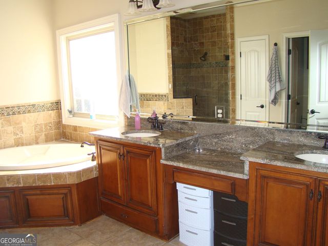 18 Retreat Circle, Brunswick, GA 31525