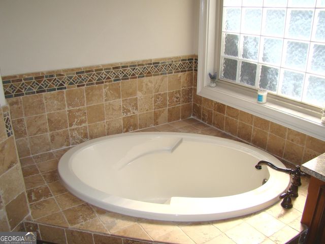 18 Retreat Circle, Brunswick, GA 31525