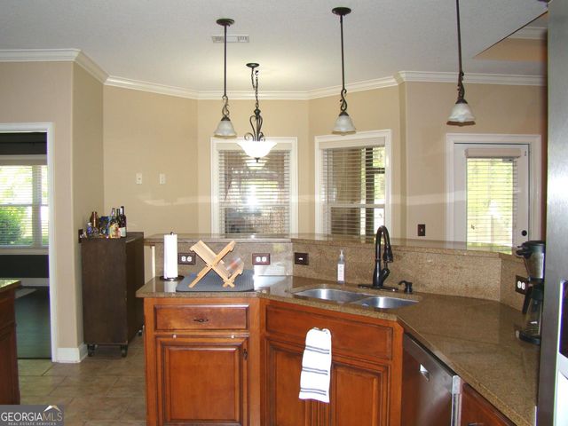 18 Retreat Circle, Brunswick, GA 31525