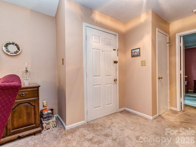 11707 Park Road, Charlotte, NC 28226